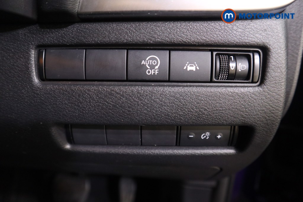 Nissan Qashqai Acenta Premium Automatic Petrol SUV - Stock Number (1610460) - 12th supplementary image