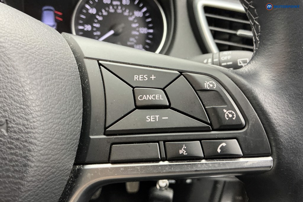 Nissan Qashqai Acenta Premium Manual Petrol SUV - Stock Number (1610542) - 22nd supplementary image