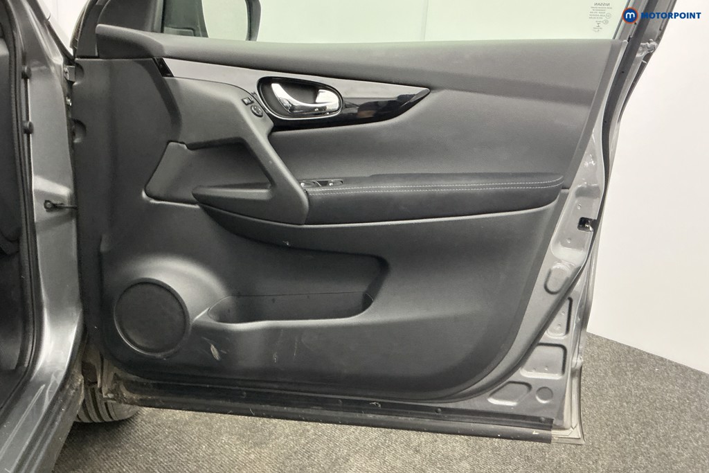 Nissan Qashqai Acenta Premium Manual Petrol SUV - Stock Number (1610542) - 24th supplementary image
