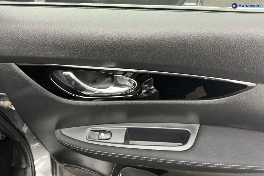 Nissan Qashqai Acenta Premium Manual Petrol SUV - Stock Number (1610542) - 27th supplementary image