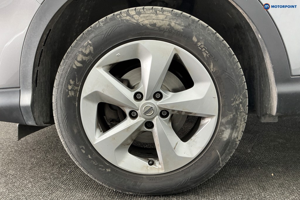 Nissan Qashqai Acenta Premium Manual Petrol SUV - Stock Number (1610542) - 33rd supplementary image