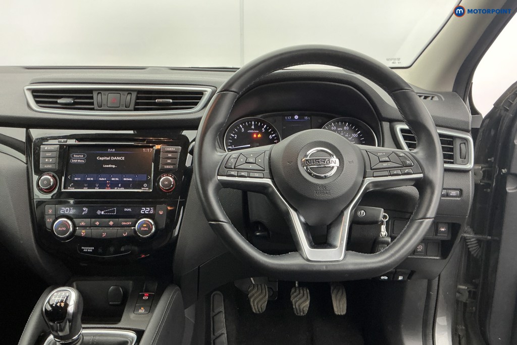 Nissan Qashqai Acenta Premium Manual Petrol SUV - Stock Number (1610542) - 1st supplementary image