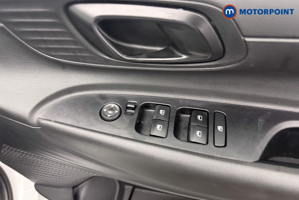 Hyundai I20 Advance Automatic Petrol Hatchback - Stock Number (1610706) - 11th supplementary image