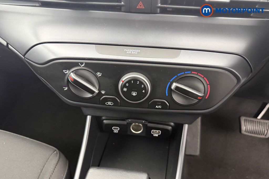 Hyundai I20 Advance Automatic Petrol Hatchback - Stock Number (1610706) - 17th supplementary image