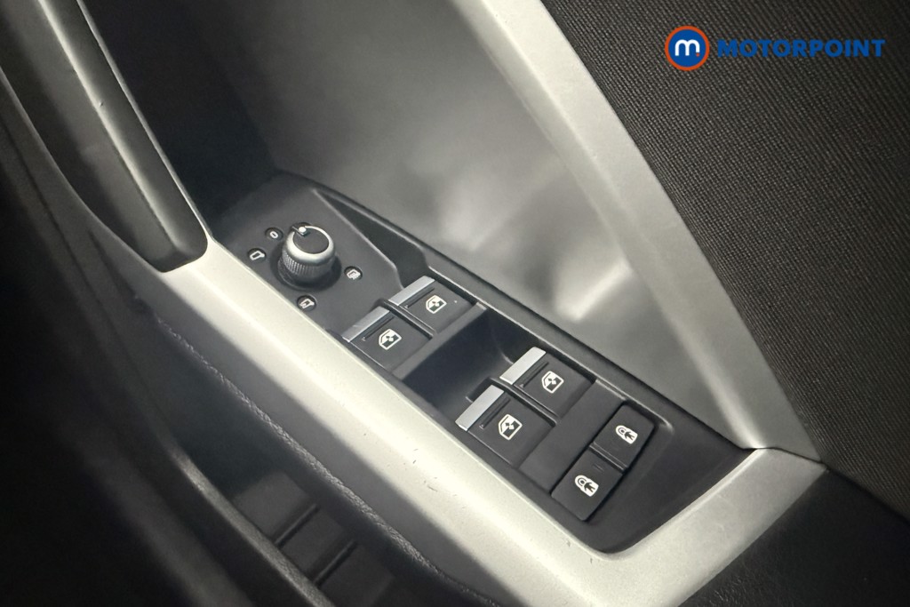 Audi Q3 Sport Automatic Petrol SUV - Stock Number (1611456) - 17th supplementary image