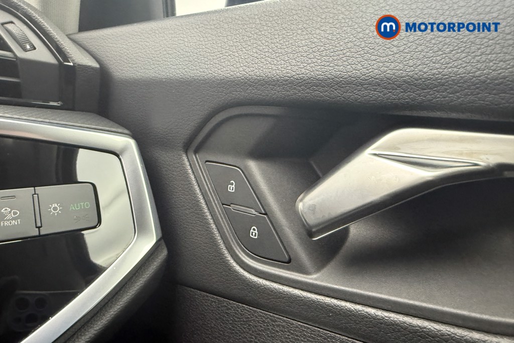 Audi Q3 Sport Automatic Petrol SUV - Stock Number (1611456) - 18th supplementary image