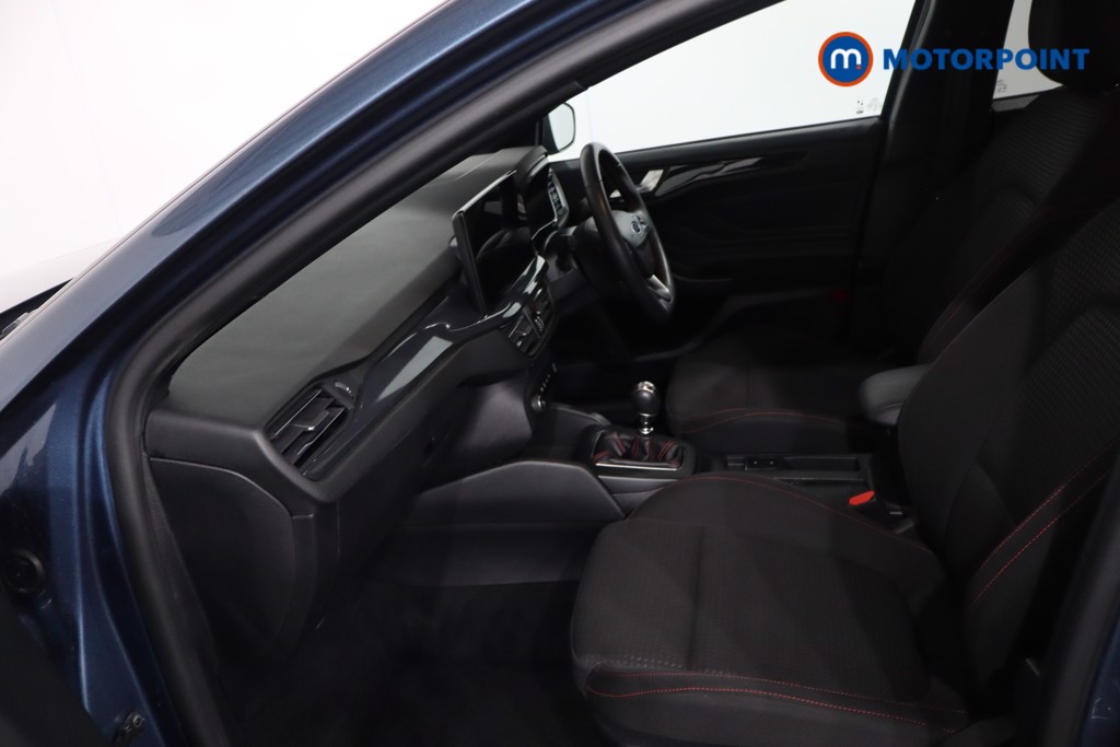 Ford Focus St-Line Manual Petrol Hatchback - Stock Number (1612703) - 4th supplementary image