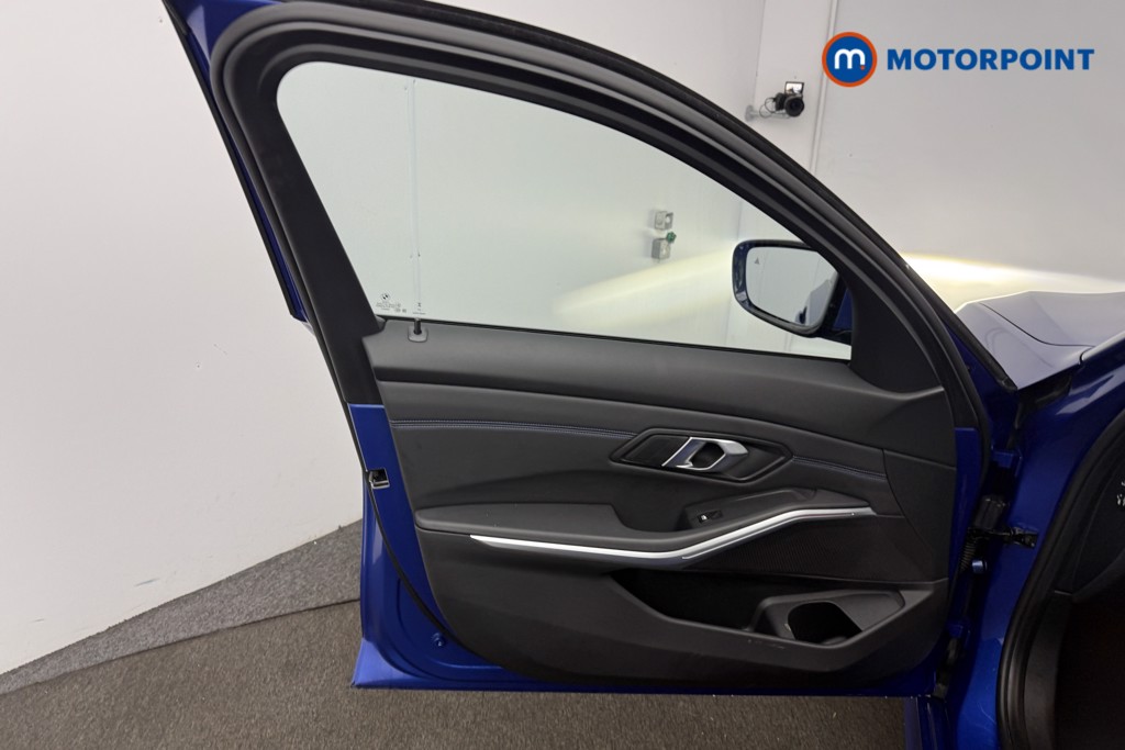 BMW 3 Series M Sport Automatic Petrol Estate - Stock Number (1613586) - 4th supplementary image