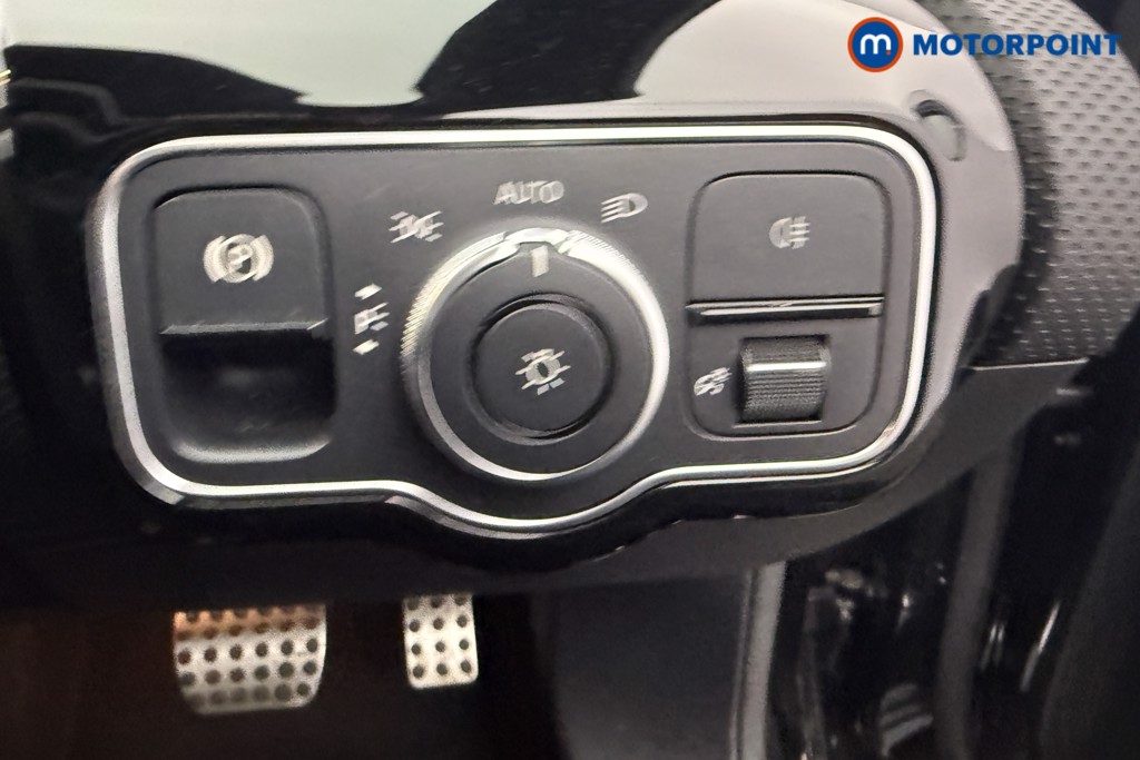 Mercedes-Benz A Class Amg Line Premium Edition Automatic Petrol Saloon - Stock Number (1614370) - 14th supplementary image