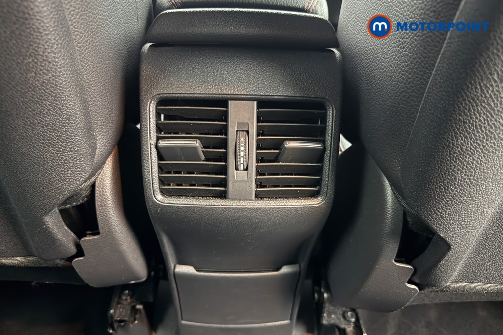 Mercedes-Benz B Class Amg Line Automatic Diesel Hatchback - Stock Number (1614542) - 20th supplementary image