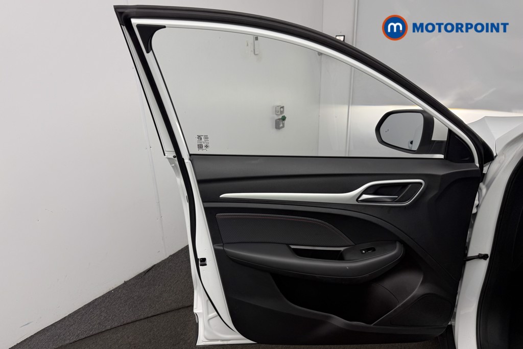 Mg Motor Uk ZS Exclusive Manual Petrol SUV - Stock Number (1615274) - 4th supplementary image