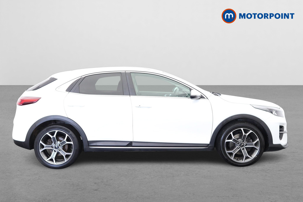 KIA Xceed 3 Manual Petrol Hatchback - Stock Number (1615485) - Drivers side