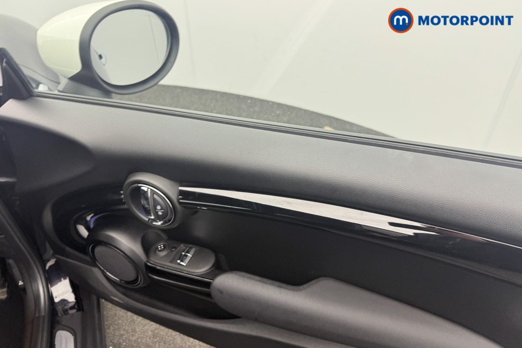 Mini Hatchback Cooper S Exclusive Manual Petrol Hatchback - Stock Number (1615862) - 8th supplementary image