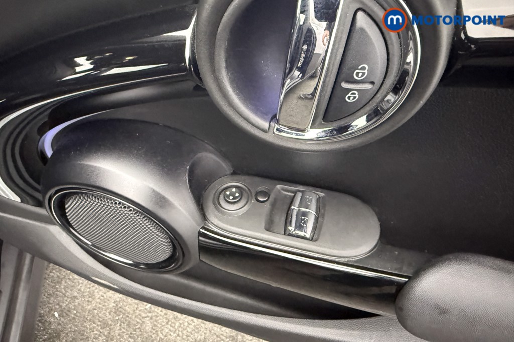 Mini Hatchback Cooper S Exclusive Manual Petrol Hatchback - Stock Number (1615862) - 9th supplementary image