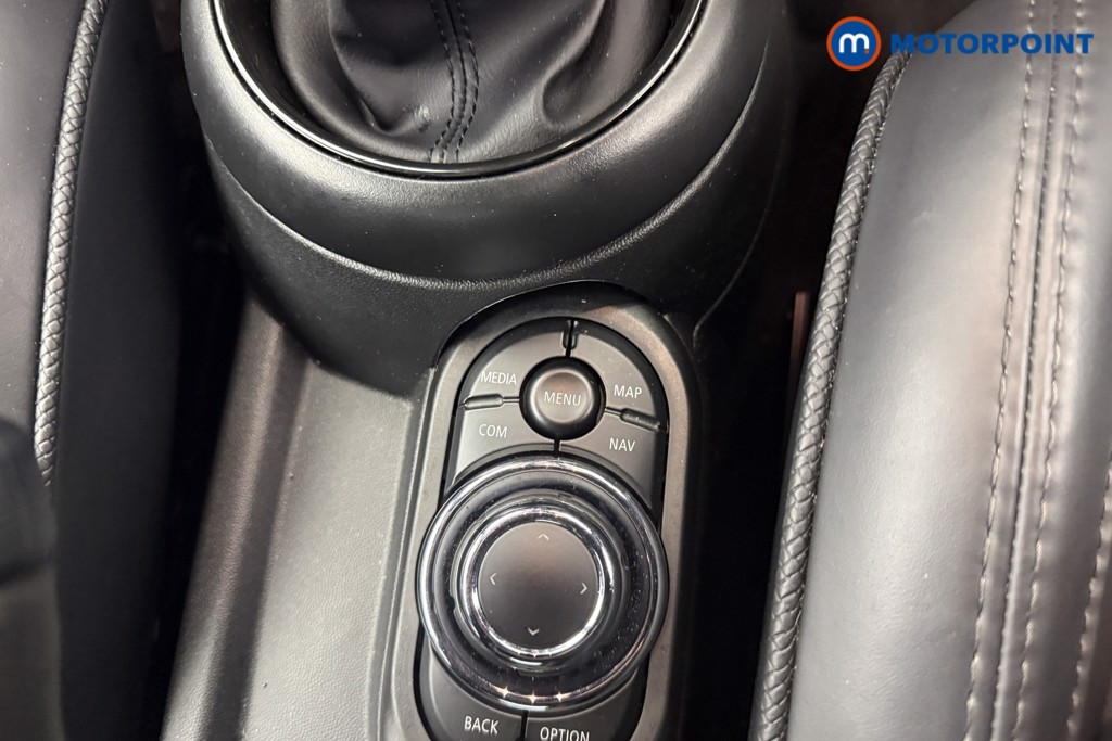 Mini Hatchback Cooper S Exclusive Manual Petrol Hatchback - Stock Number (1615862) - 17th supplementary image