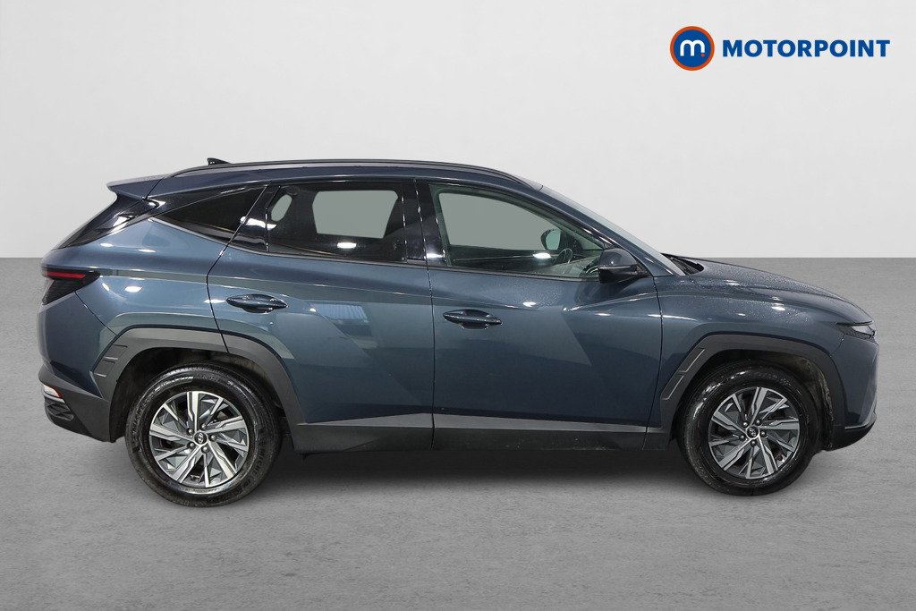 Hyundai Tucson Se Connect Manual Petrol SUV - Stock Number (1616017) - Drivers side