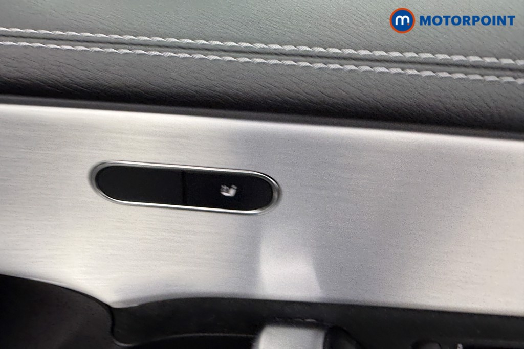 Mercedes-Benz A Class Amg Line Premium Plus Edition Automatic Diesel Saloon - Stock Number (1616485) - 9th supplementary image