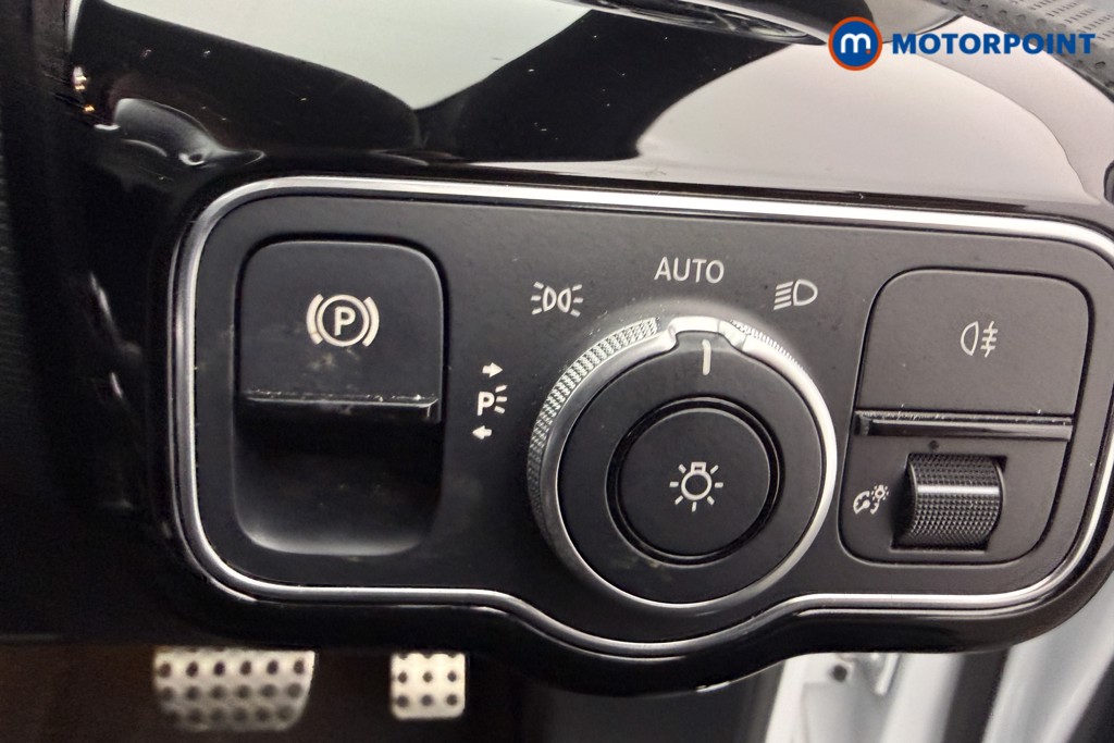 Mercedes-Benz A Class Amg Line Premium Plus Edition Automatic Diesel Saloon - Stock Number (1616485) - 14th supplementary image