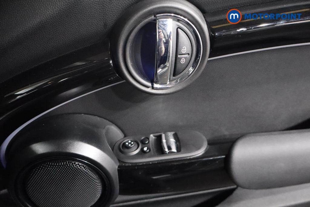 Mini Hatchback Cooper Classic Automatic Petrol Hatchback - Stock Number (1616714) - 8th supplementary image