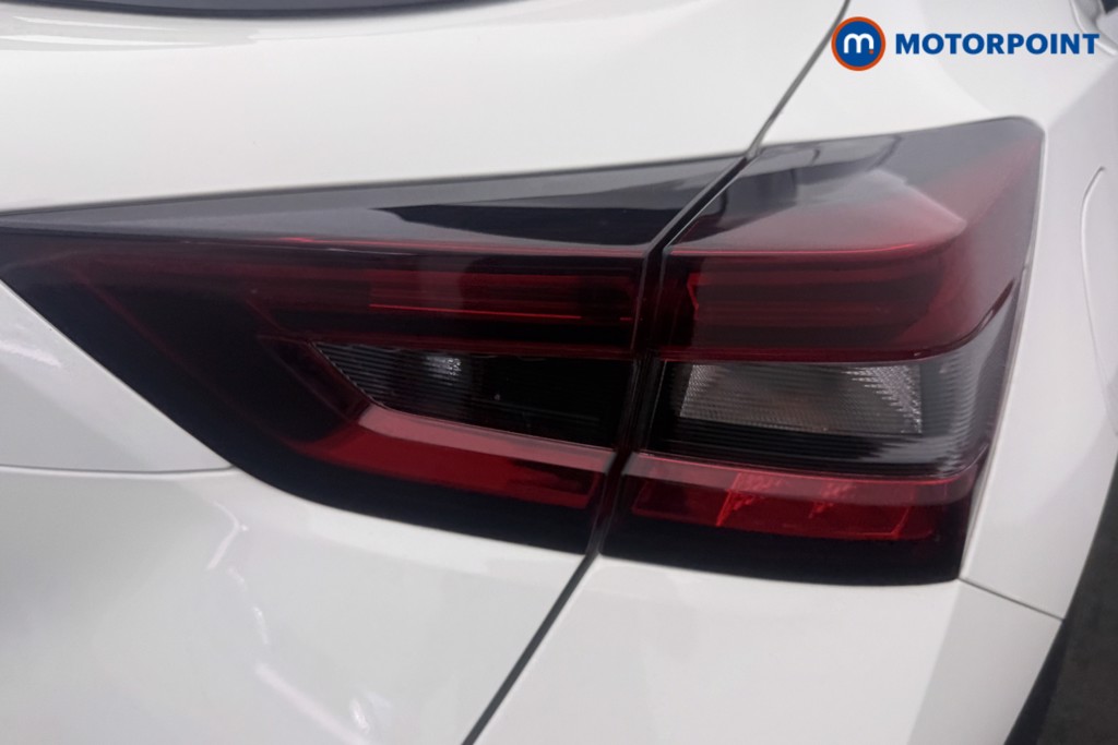 Nissan Juke Acenta Premium Manual Petrol SUV - Stock Number (1616752) - 5th supplementary image