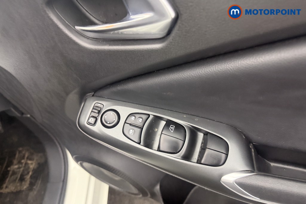 Nissan Juke Acenta Premium Manual Petrol SUV - Stock Number (1616752) - 11th supplementary image