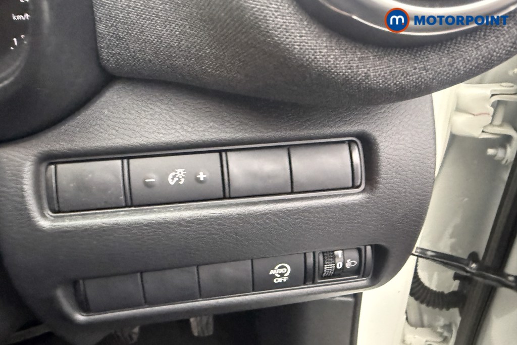 Nissan Juke Acenta Premium Manual Petrol SUV - Stock Number (1616752) - 12th supplementary image