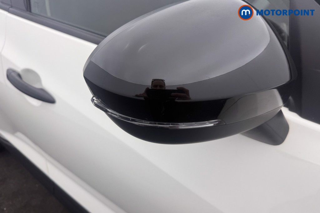 Nissan Juke Acenta Premium Manual Petrol SUV - Stock Number (1616752) - 18th supplementary image