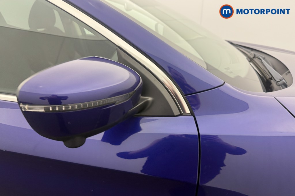 Nissan Qashqai N-Connecta Manual Diesel SUV - Stock Number (1616817) - 21st supplementary image