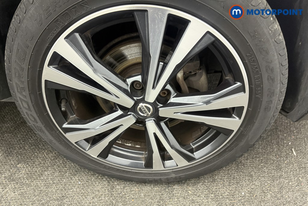 Nissan Qashqai N-Connecta Manual Diesel SUV - Stock Number (1616817) - 22nd supplementary image