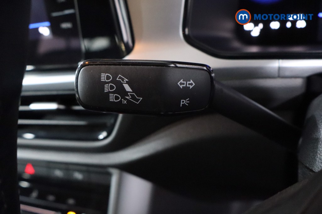 Volkswagen T-Roc Life Manual Petrol SUV - Stock Number (1617054) - 14th supplementary image