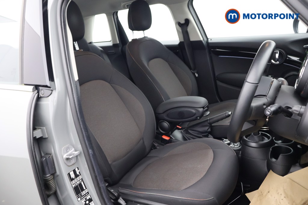 Mini Hatchback Cooper Classic Automatic Petrol Hatchback - Stock Number (1617153) - 24th supplementary image