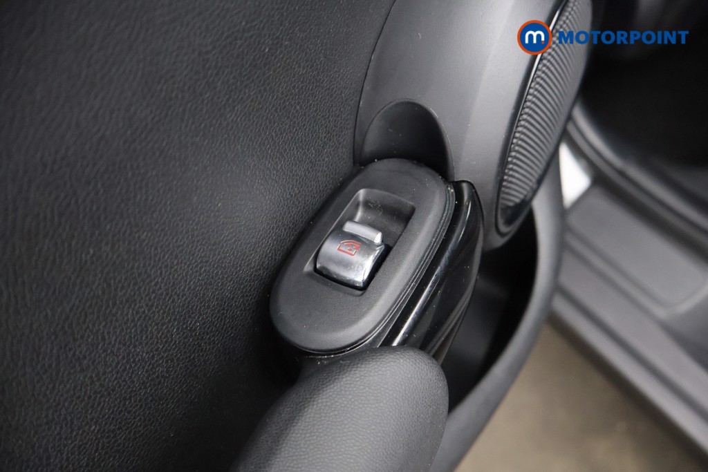 Mini Hatchback Cooper Classic Automatic Petrol Hatchback - Stock Number (1617153) - 32nd supplementary image