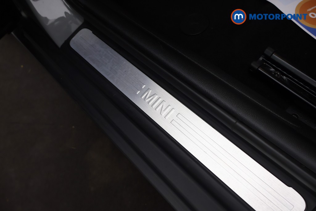 Mini Hatchback Cooper Classic Automatic Petrol Hatchback - Stock Number (1617153) - 34th supplementary image