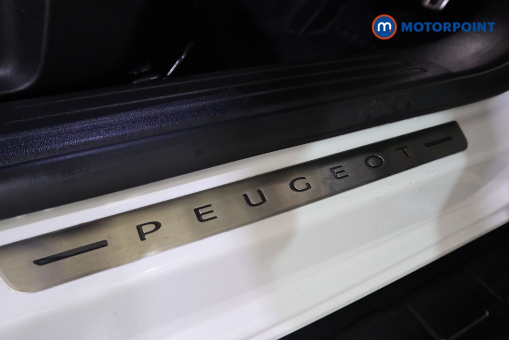 Peugeot 2008 GT Manual Petrol SUV - Stock Number (1617351) - 16th supplementary image