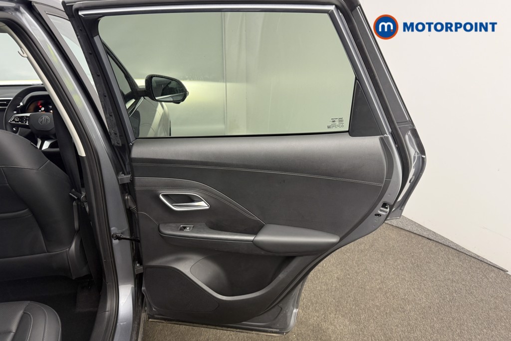 Mg Motor Uk ZS Trophy Automatic Petrol-Electric Hybrid SUV - Stock Number (1618213) - 16th supplementary image