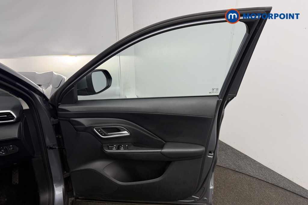 Mg Motor Uk ZS Trophy Automatic Petrol-Electric Hybrid SUV - Stock Number (1618213) - 19th supplementary image