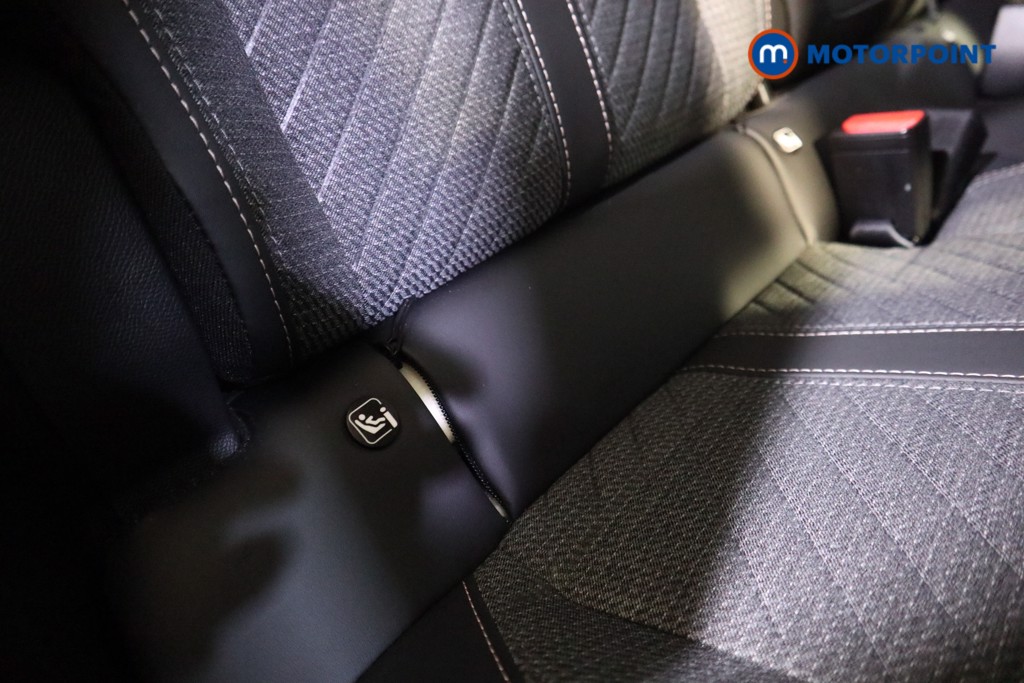 Peugeot 2008 Allure Automatic Petrol SUV - Stock Number (1618511) - 19th supplementary image