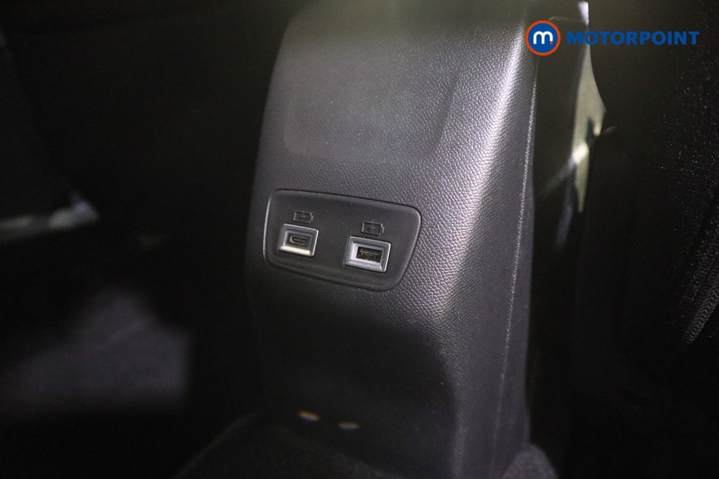 Peugeot 2008 Allure Manual Petrol SUV - Stock Number (1618740) - 18th supplementary image