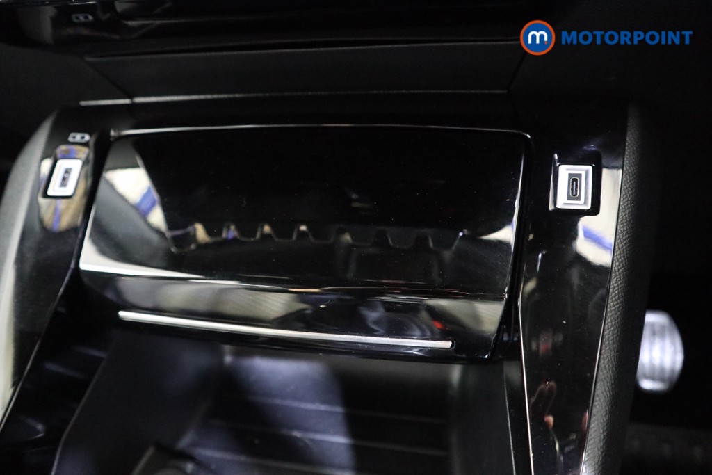 Peugeot 2008 Allure Manual Petrol SUV - Stock Number (1618922) - 9th supplementary image