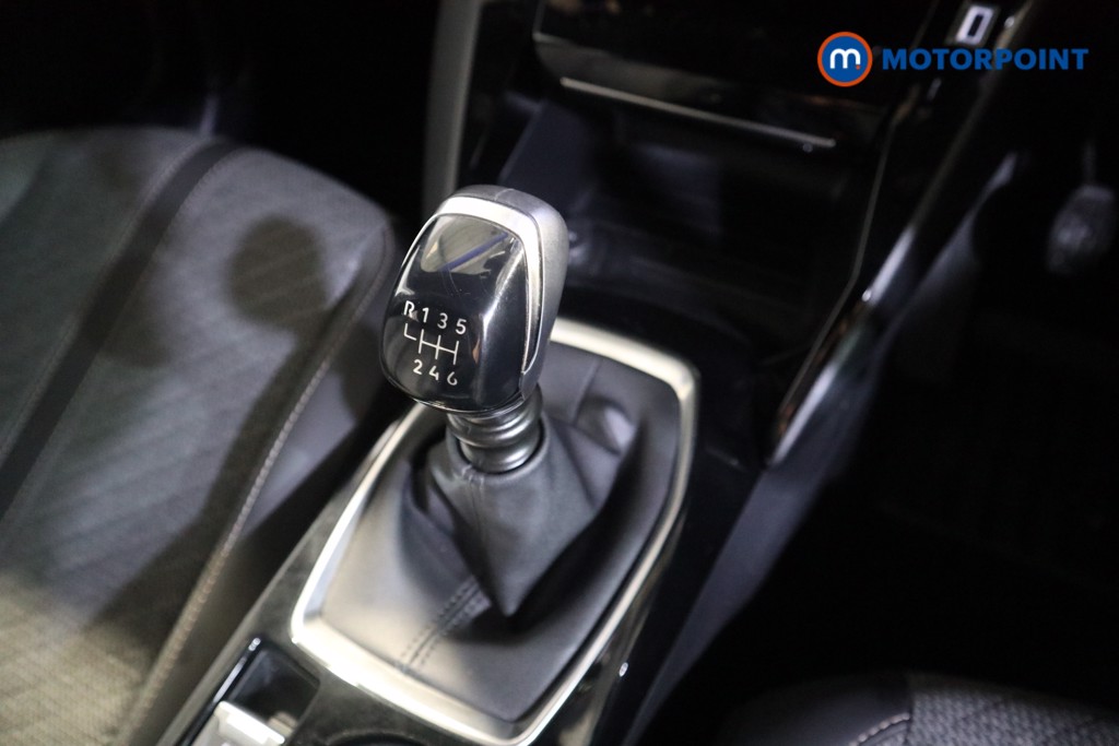 Peugeot 2008 Allure Manual Petrol SUV - Stock Number (1618943) - 11th supplementary image