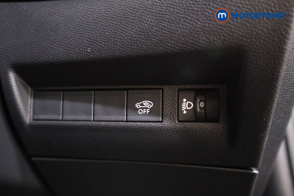 Peugeot 2008 Allure Manual Petrol SUV - Stock Number (1618943) - 13th supplementary image