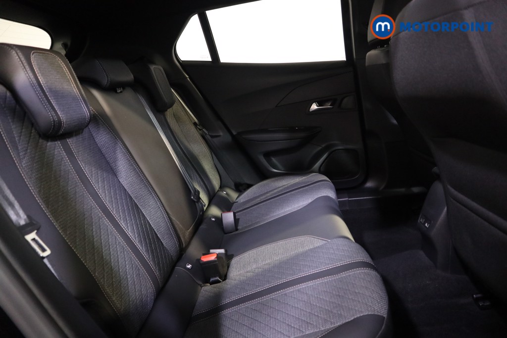 Peugeot 2008 Allure Manual Petrol SUV - Stock Number (1618943) - 16th supplementary image
