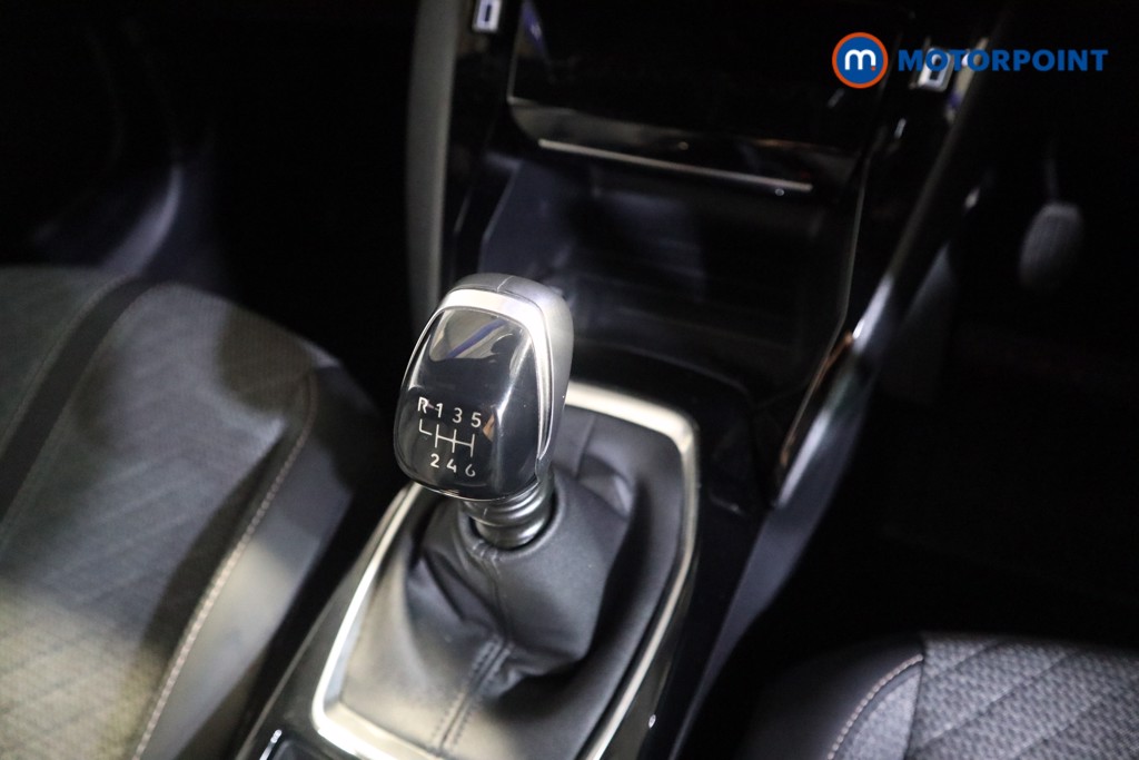 Peugeot 2008 Allure Manual Petrol SUV - Stock Number (1618962) - 11th supplementary image