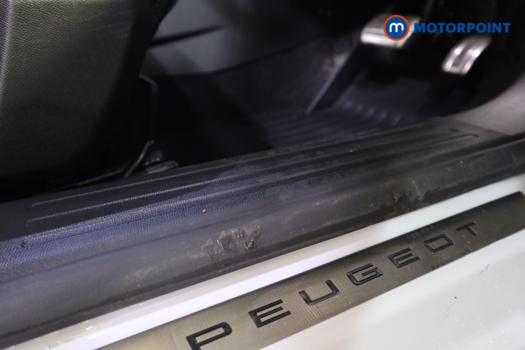 Peugeot 2008 GT Automatic Petrol SUV - Stock Number (1619001) - 16th supplementary image