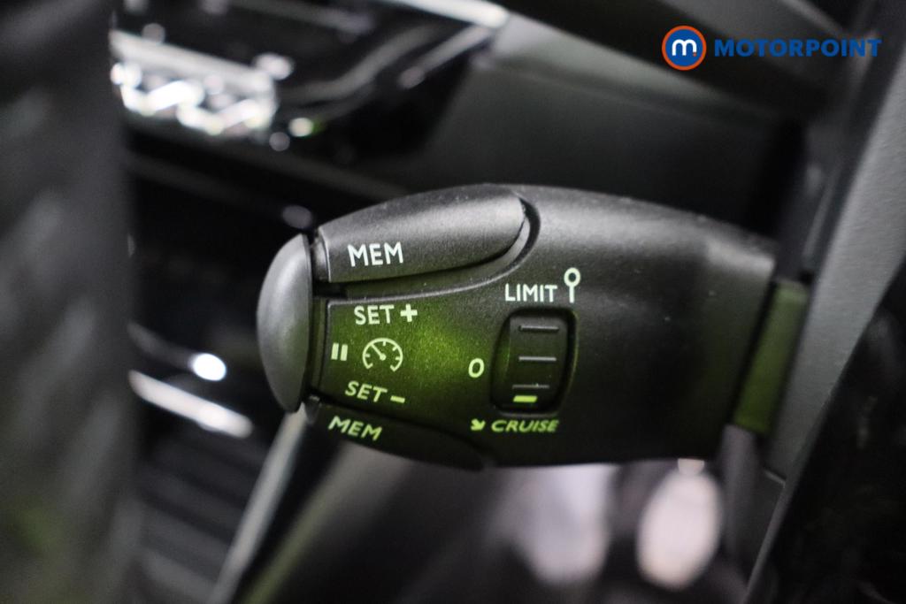 Peugeot 2008 Allure Manual Petrol SUV - Stock Number (1619295) - 9th supplementary image