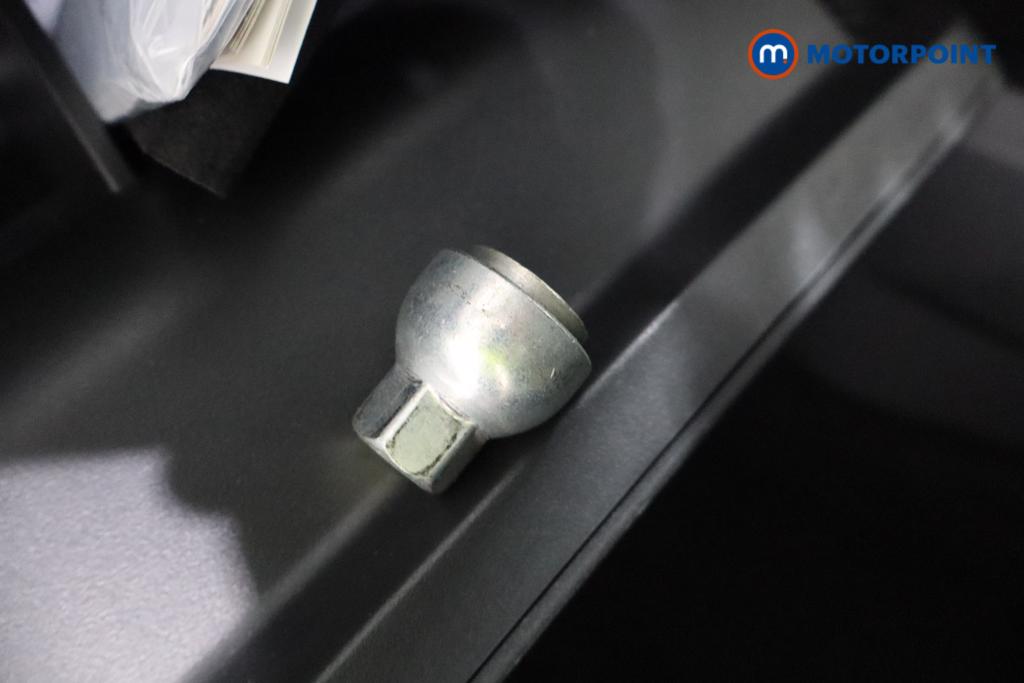 Peugeot 2008 Allure Manual Petrol SUV - Stock Number (1619295) - 14th supplementary image