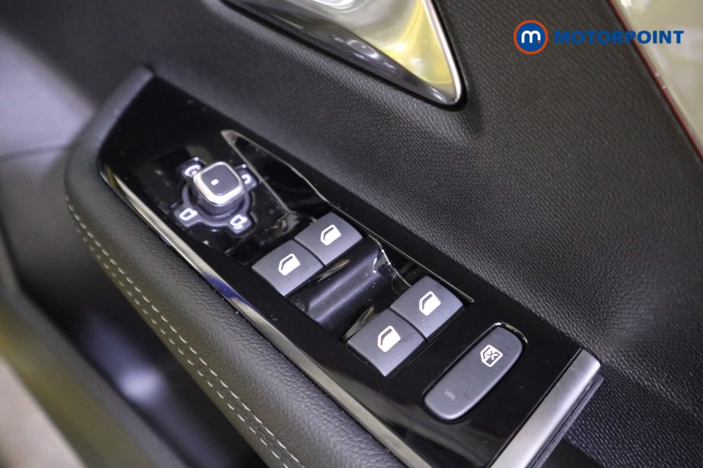 Vauxhall Astra Ultimate Automatic Petrol Plug-In Hybrid Hatchback - Stock Number (1619314) - 15th supplementary image