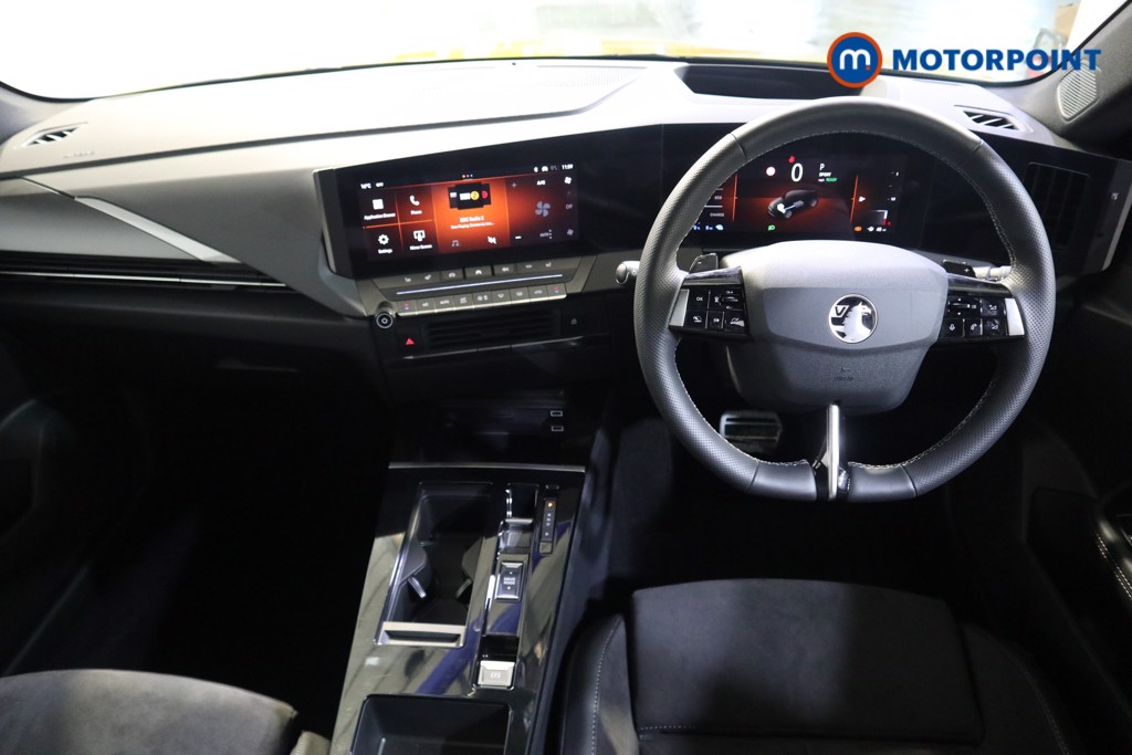 Vauxhall Astra Ultimate Automatic Petrol Plug-In Hybrid Hatchback - Stock Number (1619314) - 1st supplementary image