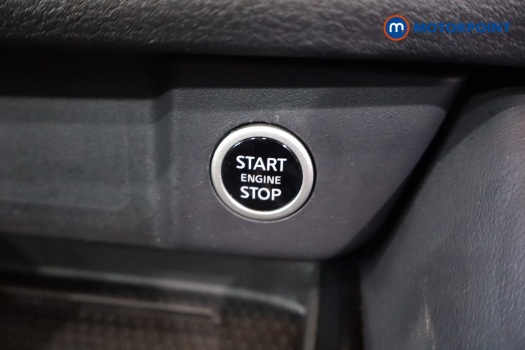 Nissan Qashqai Tekna Automatic Petrol SUV - Stock Number (1619356) - 19th supplementary image