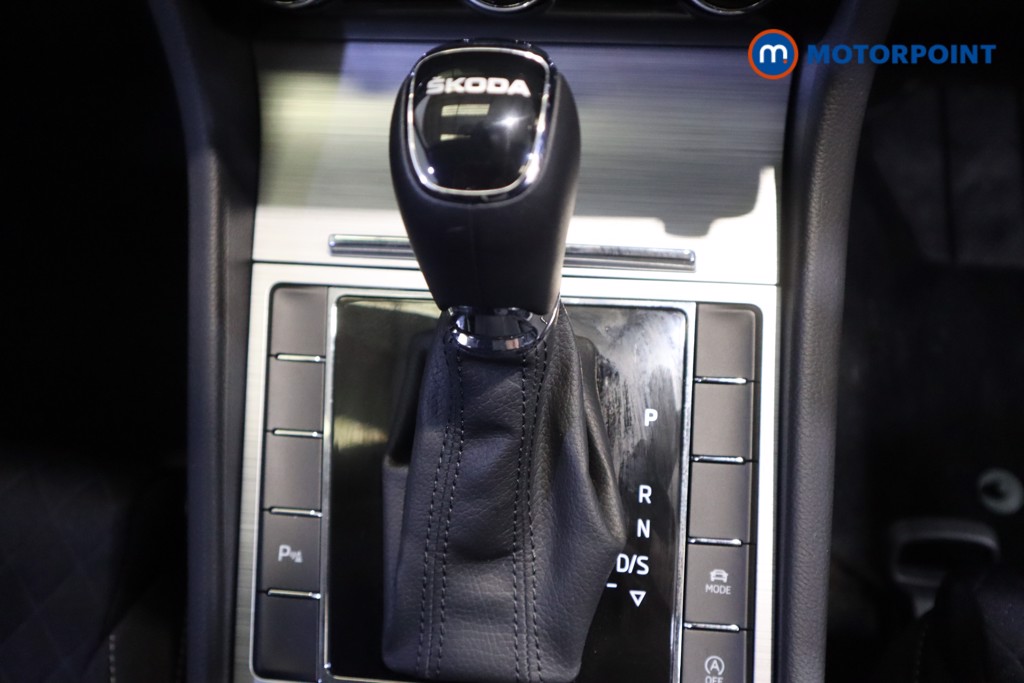 Skoda Superb SE Automatic Petrol Hatchback - Stock Number (1619425) - 5th supplementary image